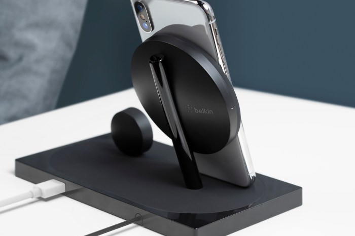 Belkin boost up wireless charging iphone